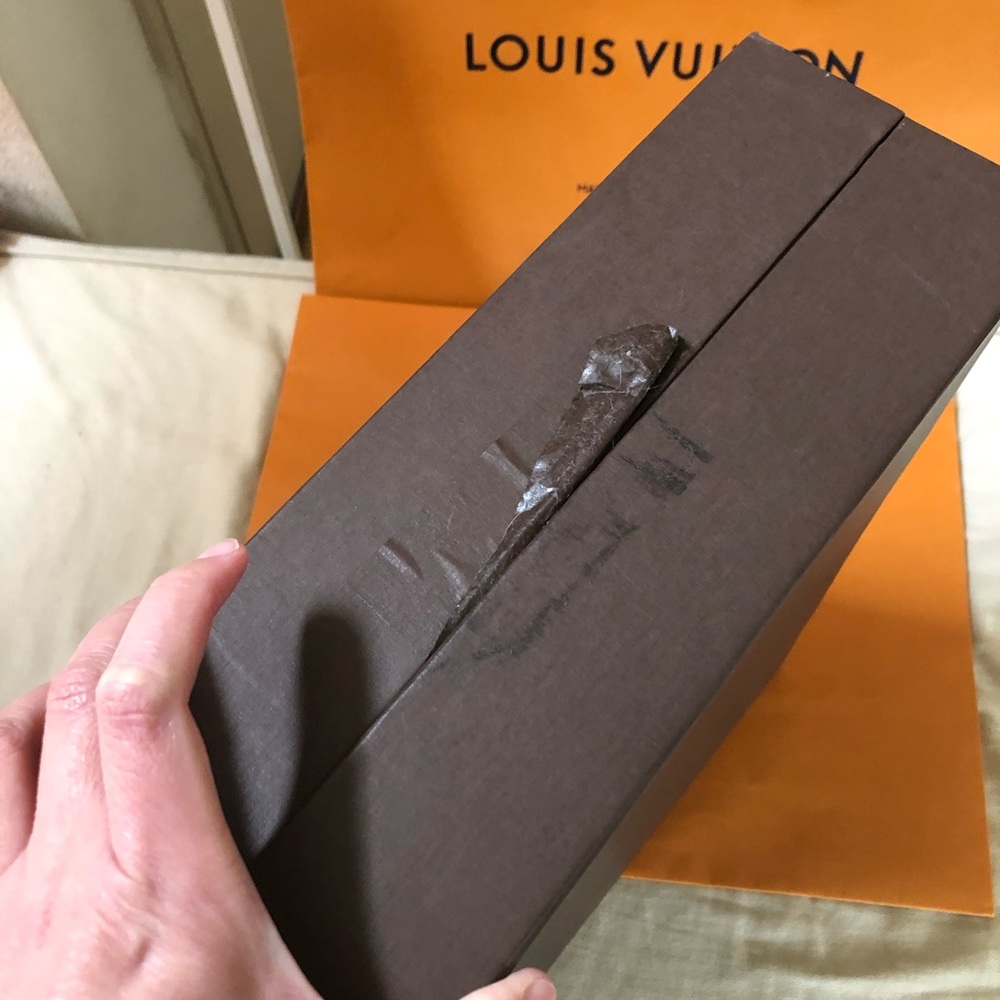 Authentic LV Box - Picture 2 of 12